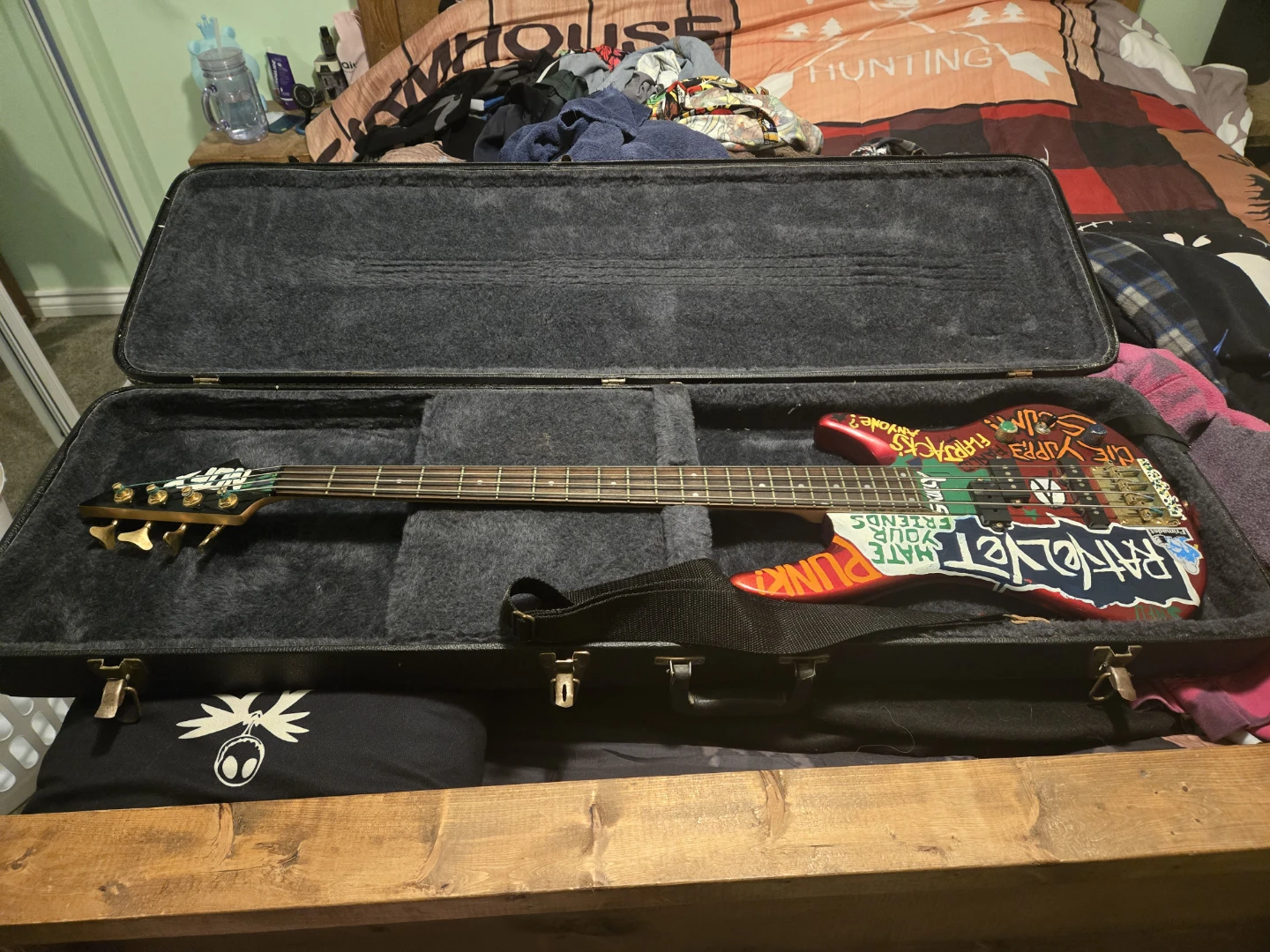 H.U.F. Punk Bass Guitar with Case - photo 3