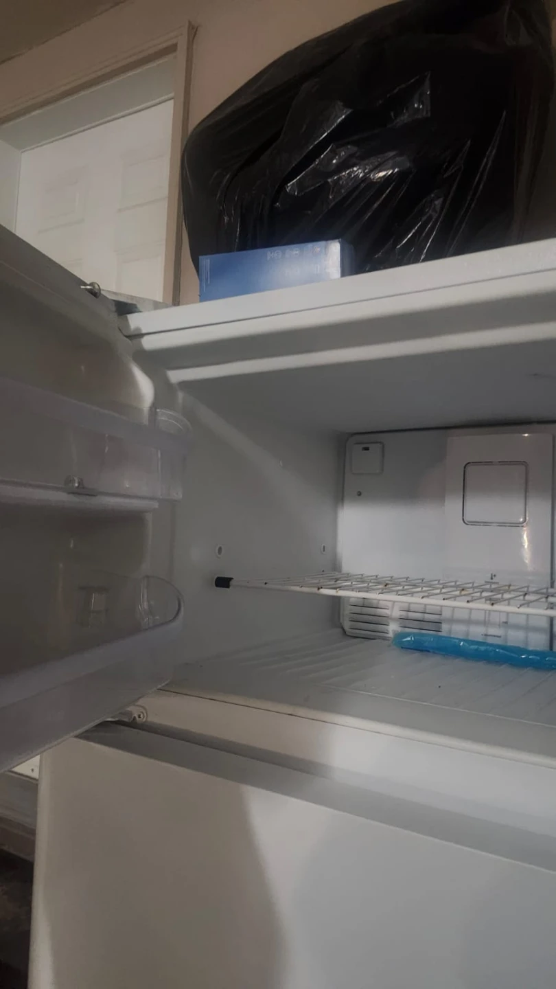 Frigidaire White Refrigerator - photo 2