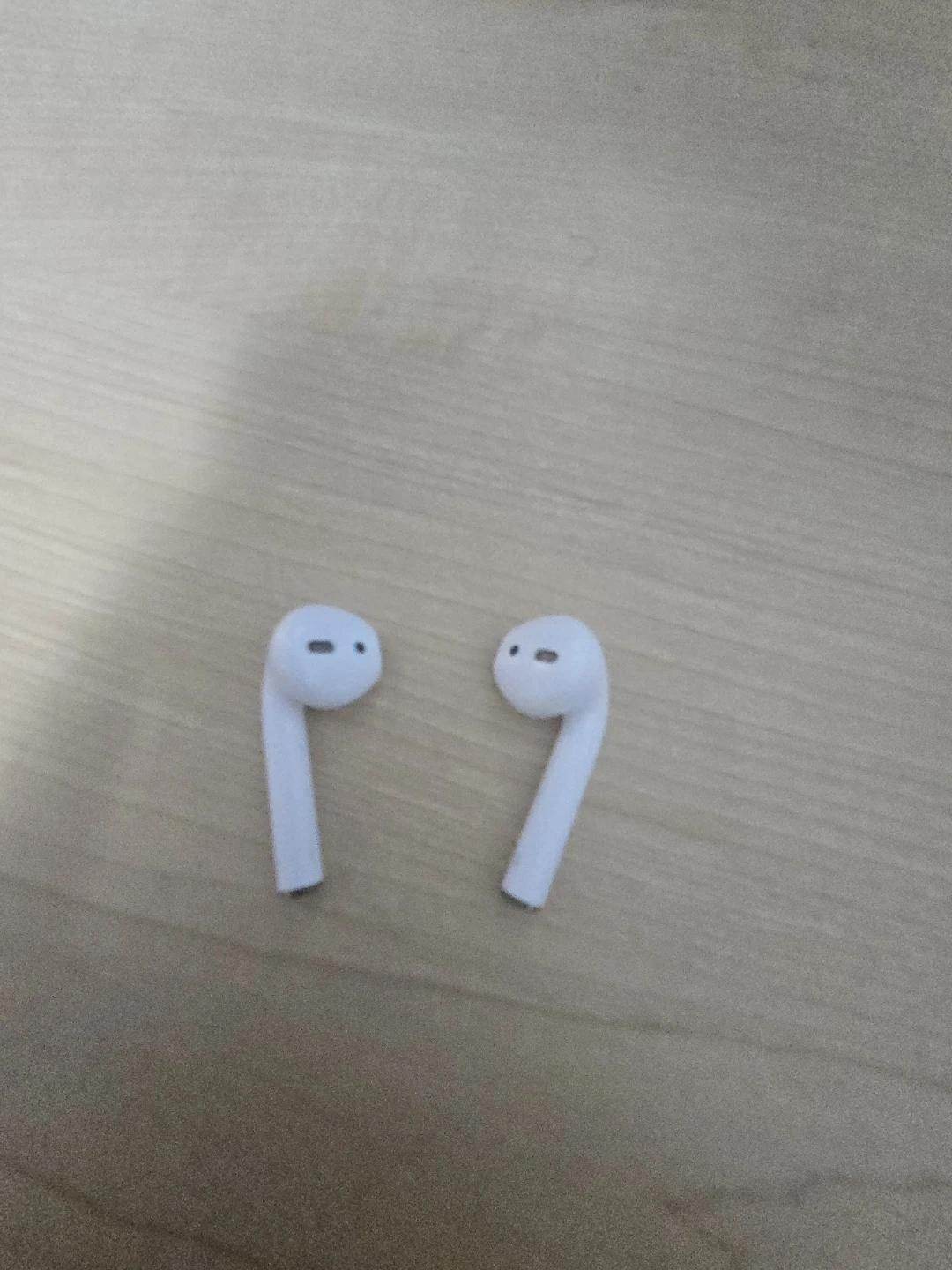 Apple AirPods with Charging Case - photo 3
