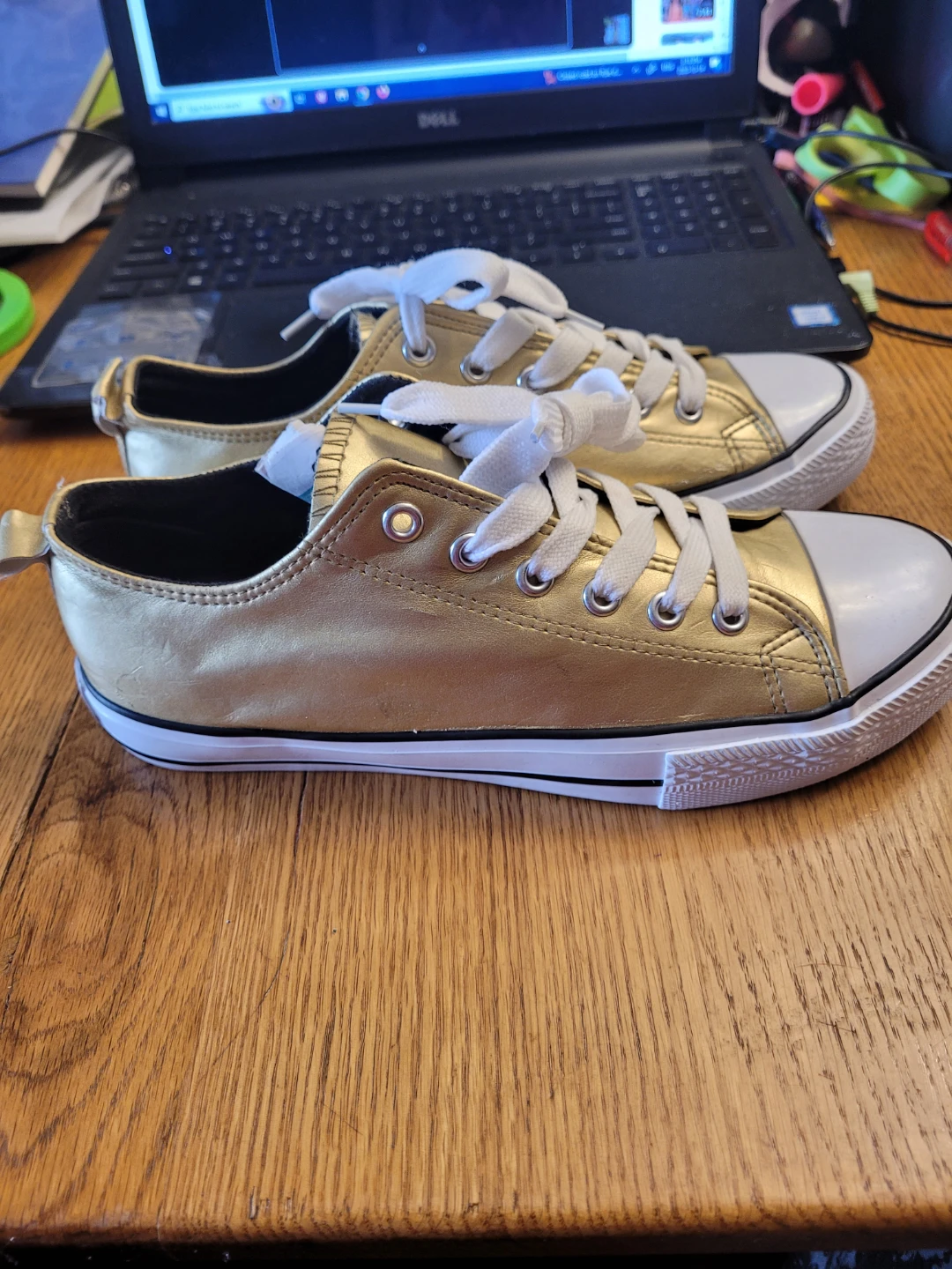Gold Sneakers Size 8 - photo 2