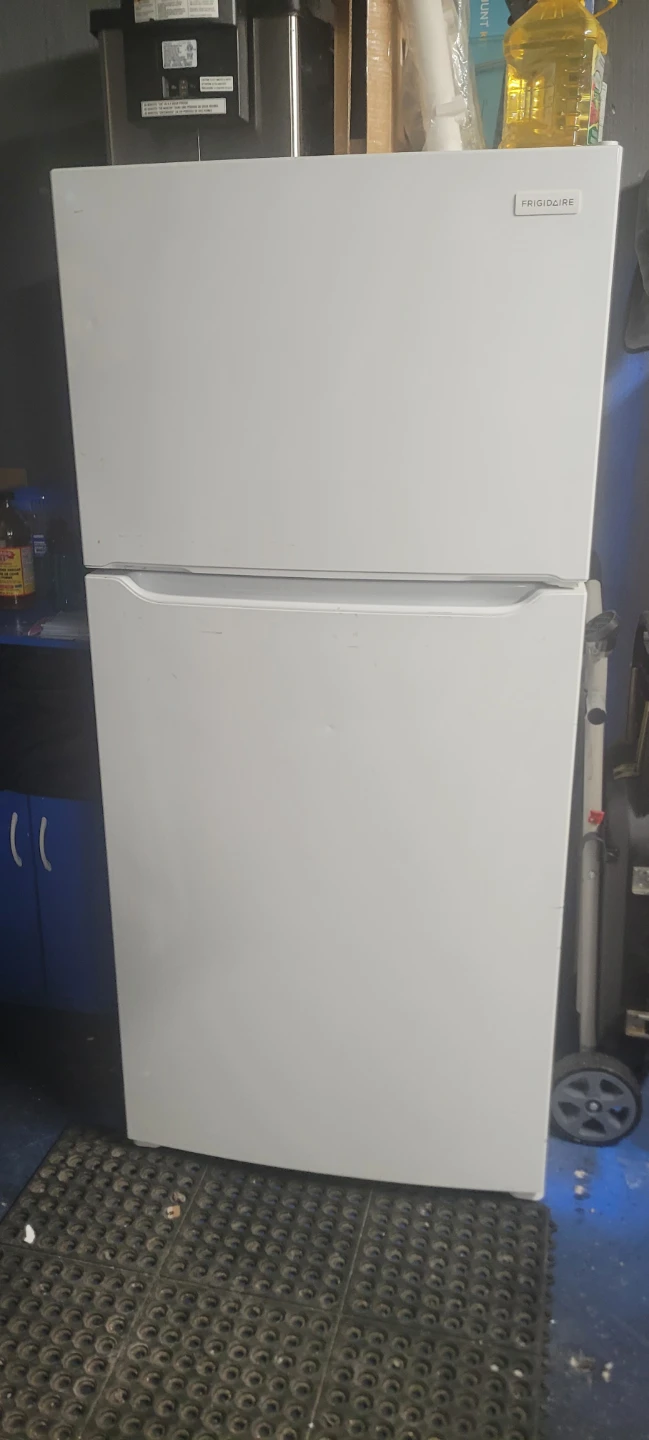 Frigidaire White Top Freezer Refrigerator