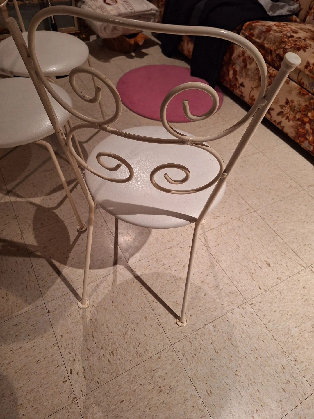 Vintage White Metal Swirl Accent Chairs - Set of 3 - photo 3