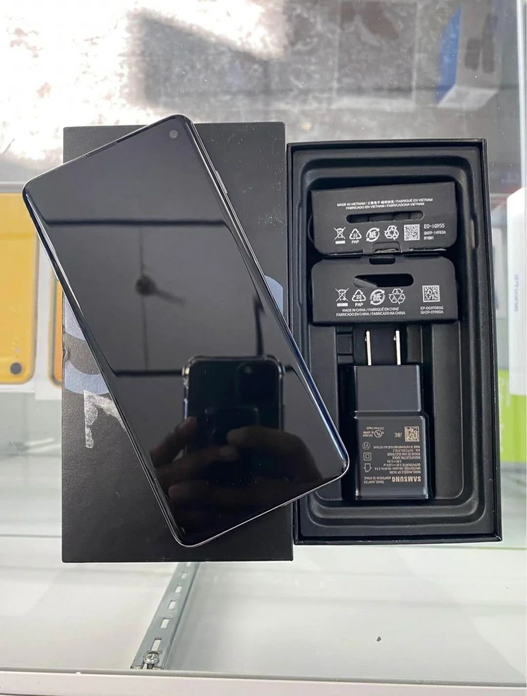 Samsung S10 128gb Black - photo 2