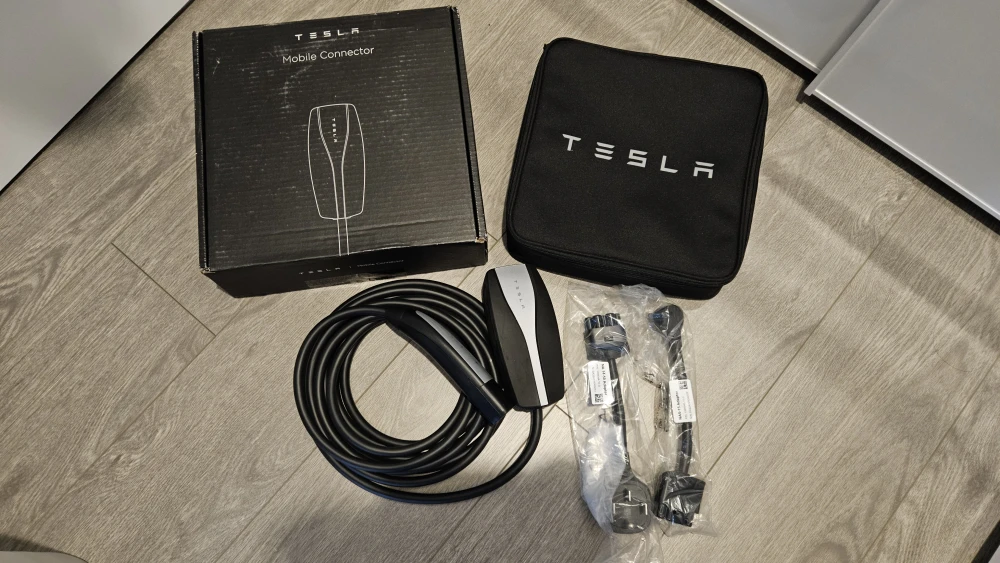 Tesla Gen 2 Mobile Charger