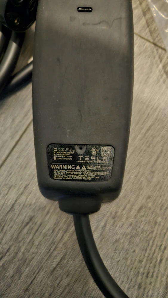 Tesla Gen 2 Mobile Charger - photo 3