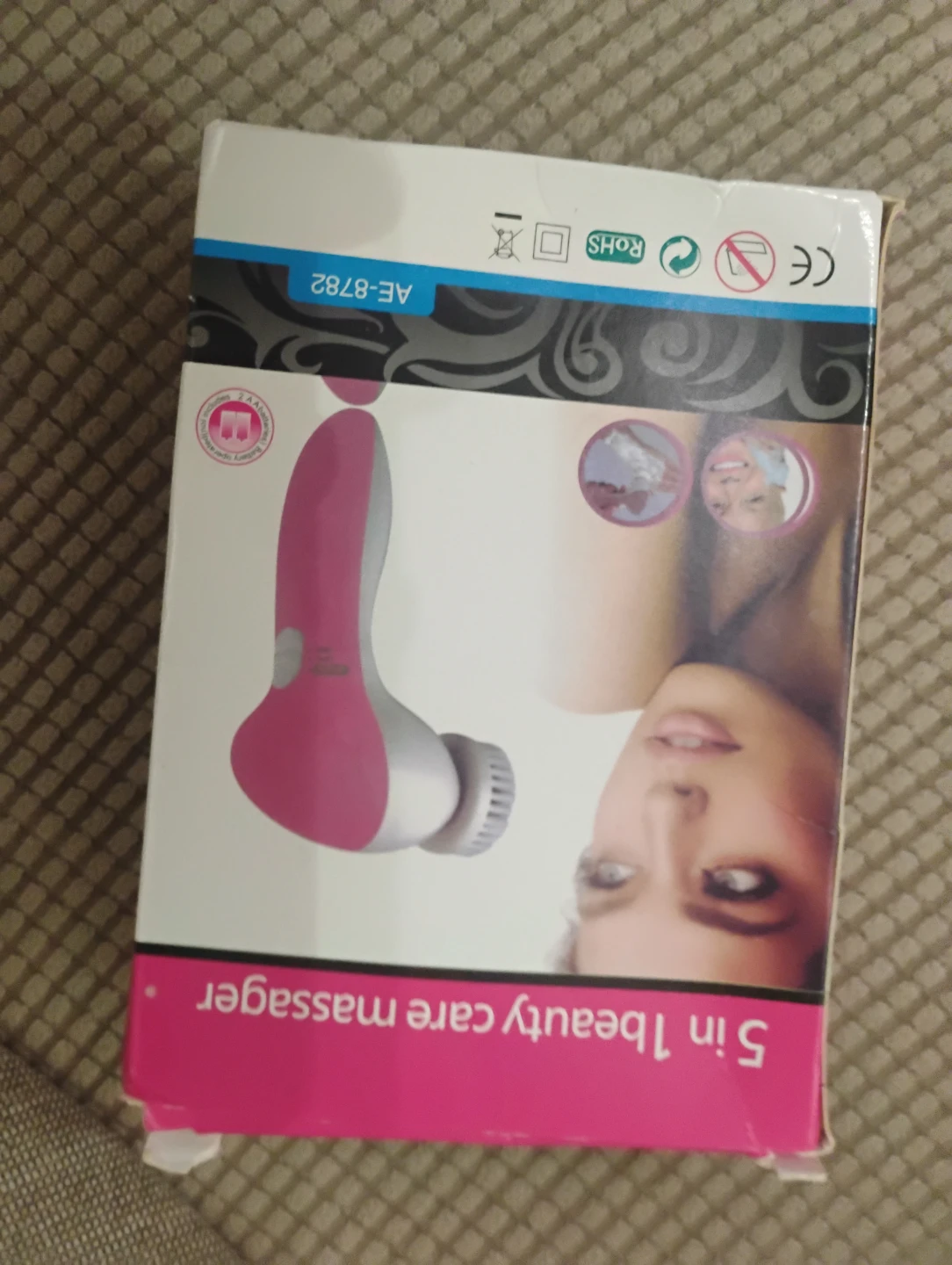 5-in-1 Beauty Care Massager / facial cleanser