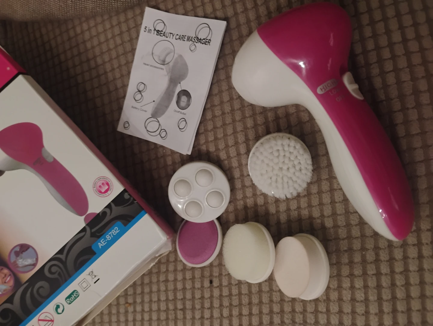 5-in-1 Beauty Care Massager / facial cleanser - photo 2