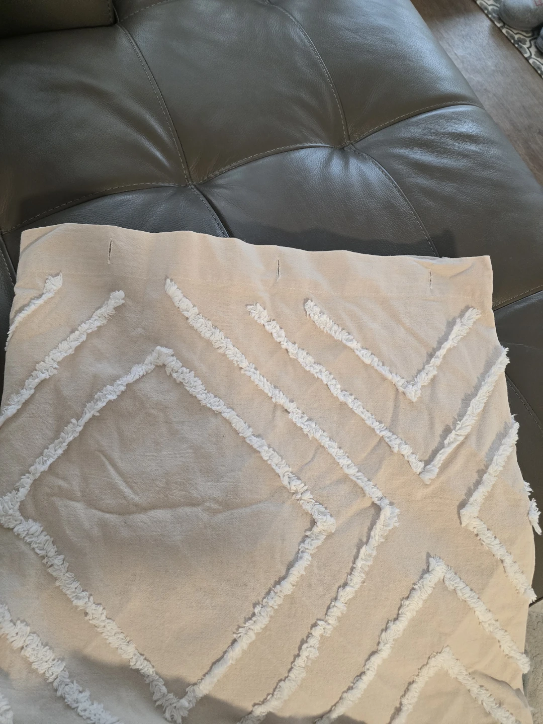 Decorative shower curtain Beige with White Tufted Design - photo 3