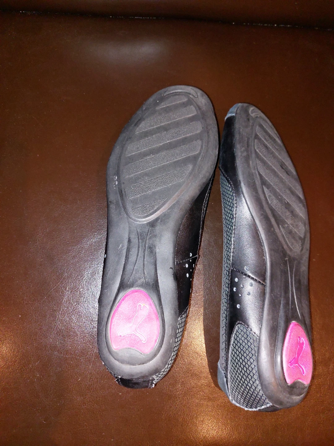 Puma Women's Black & Pink Ballet Flats size 8 - photo 4