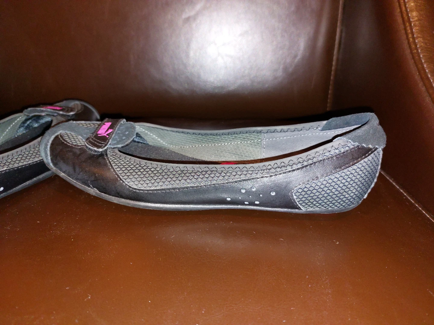 Puma Women's Black & Pink Ballet Flats size 8 - photo 5