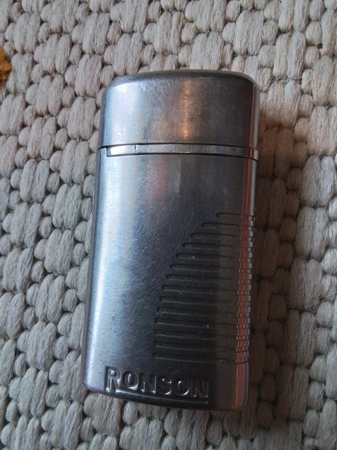 Vintage Ronson Amero Sparks
