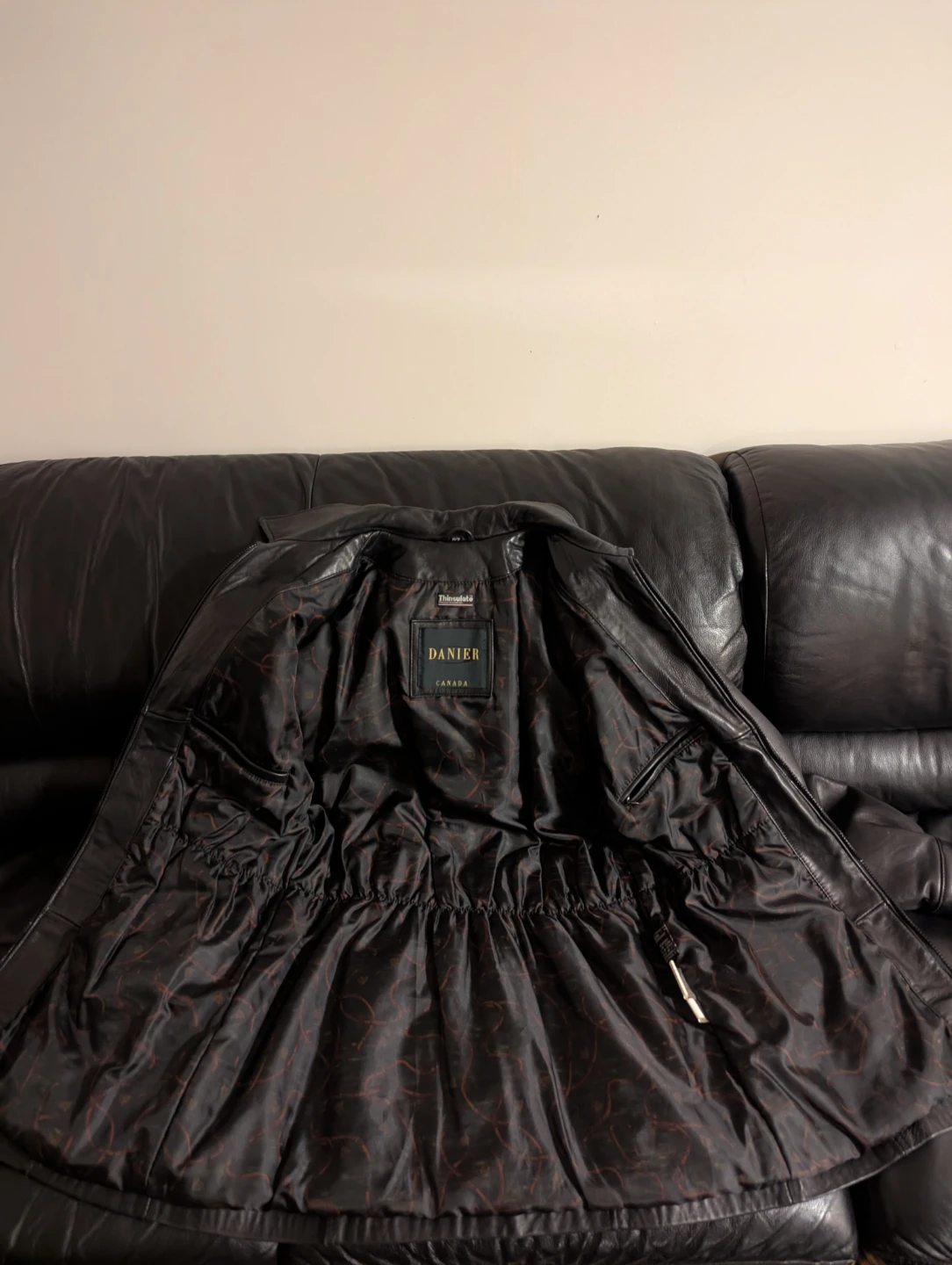 Vintage Women’s Danier Canada Leather Jacket – Size XS - photo 4