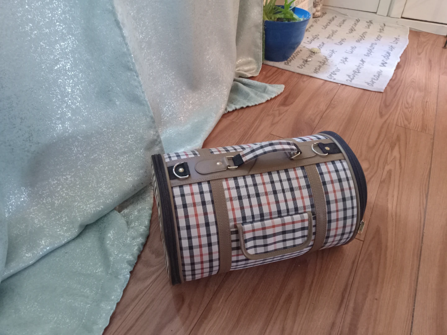 Pet Carrier Bag Plaid Barrel Style