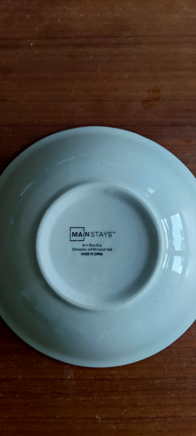 Dinnerware Set - 6 Plates & 5 Bowls - photo 3