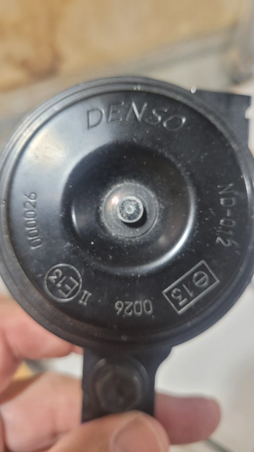 Genuine Toyota Low Note Horn (Part # 86520-0R010) - photo 2