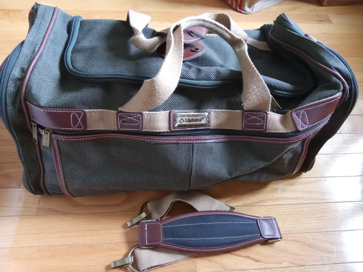 Fashioned Quality Diplomal(R) Duffel Bag 🏆