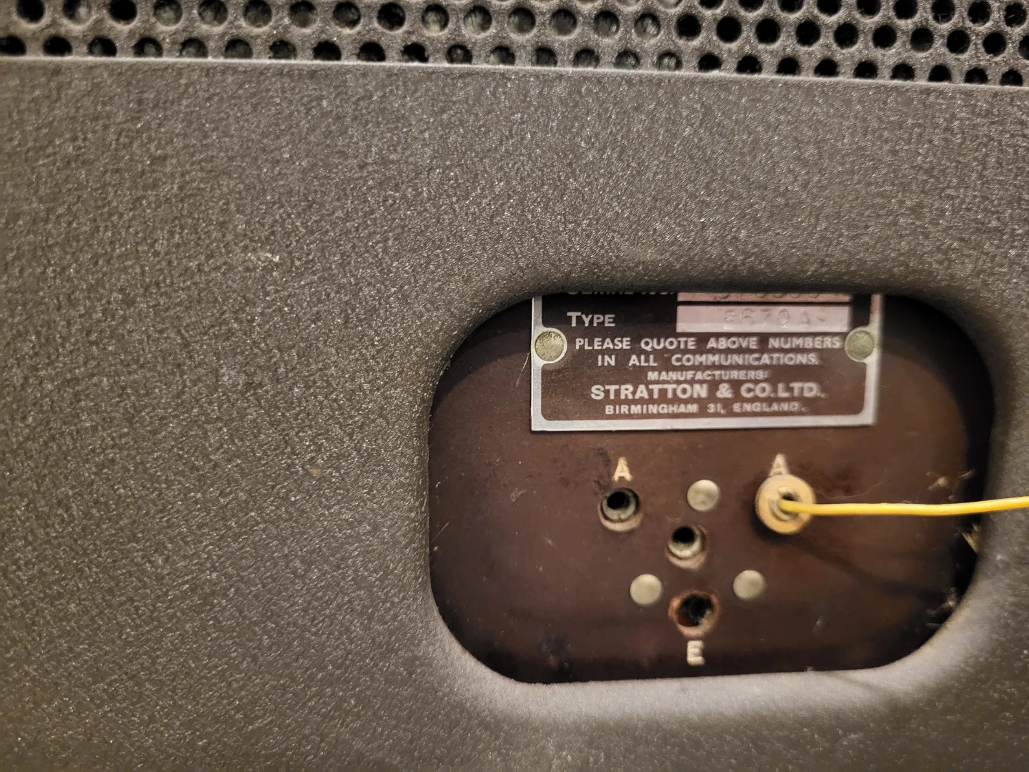Vintage Metal Radio NOT WORKING - photo 4