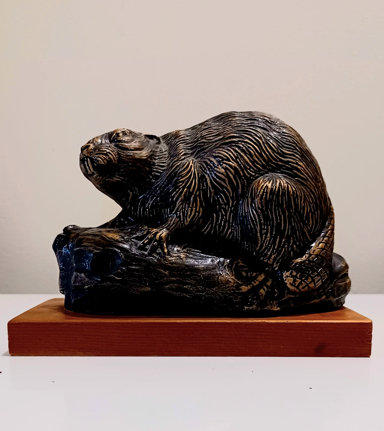 Unique Hand Crafted J. Line Custom Gifts Beaver Statue