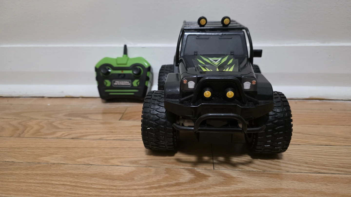 Black/Green RC Jeep with Remote Control - photo 2