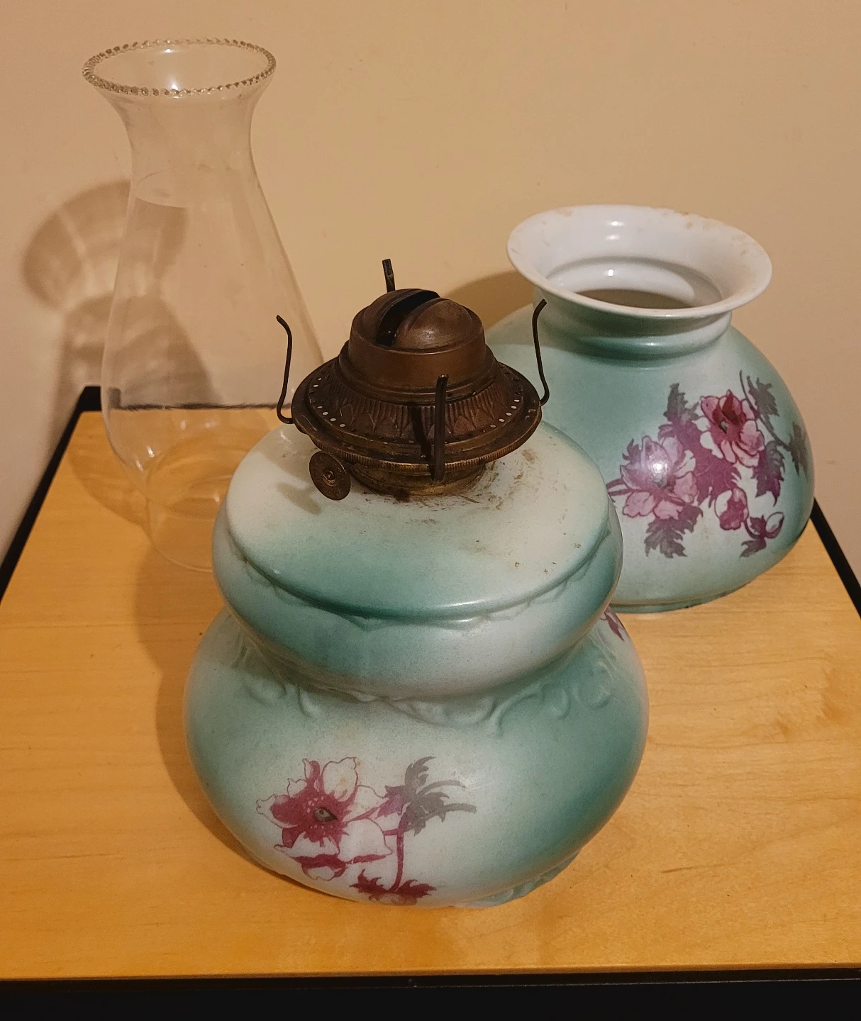 Antique Hurricane Oil Lamp - photo 2