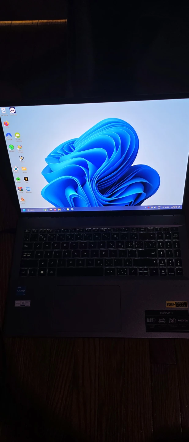 Acer Swift Go 16 Laptop