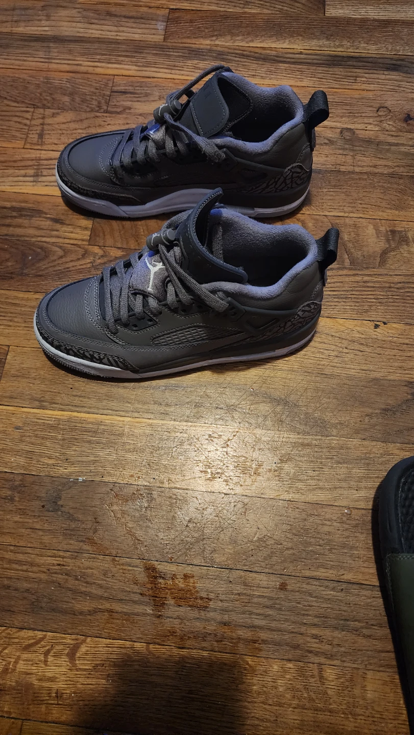 Air Jordan 3 Retro sneakers - photo 4
