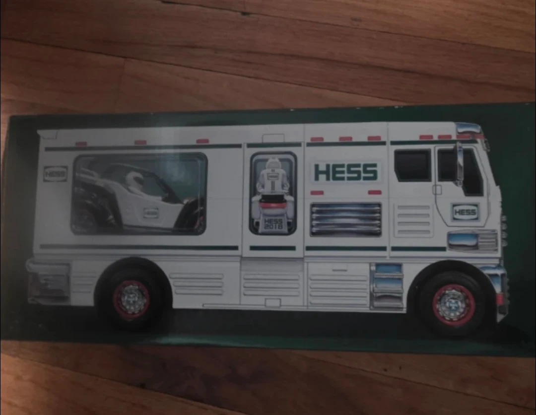 Hess 2018 RV and Motor Home Toy Truck with Trailer