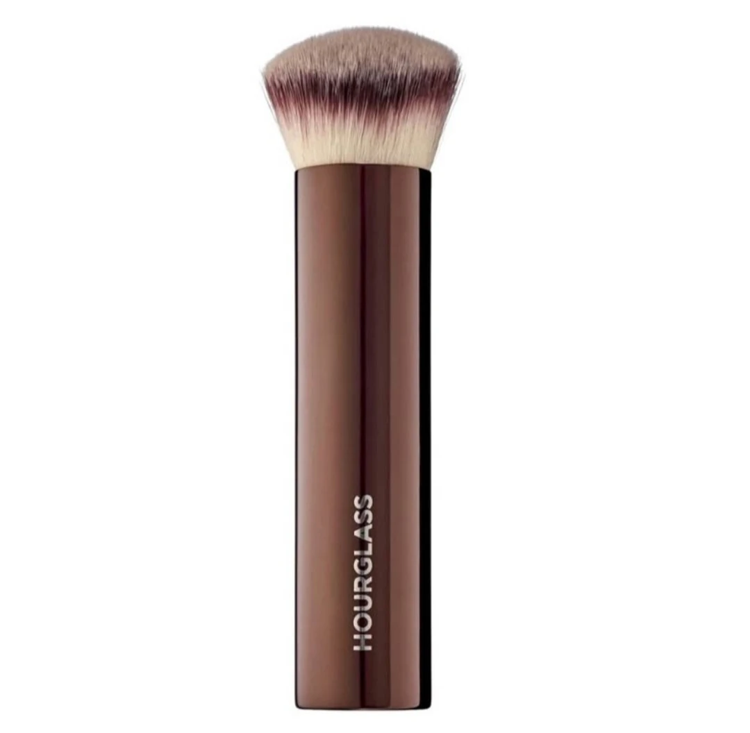 📦 Pickup / Delivery - Hourglass Vanish/Seamless Foundation Brush