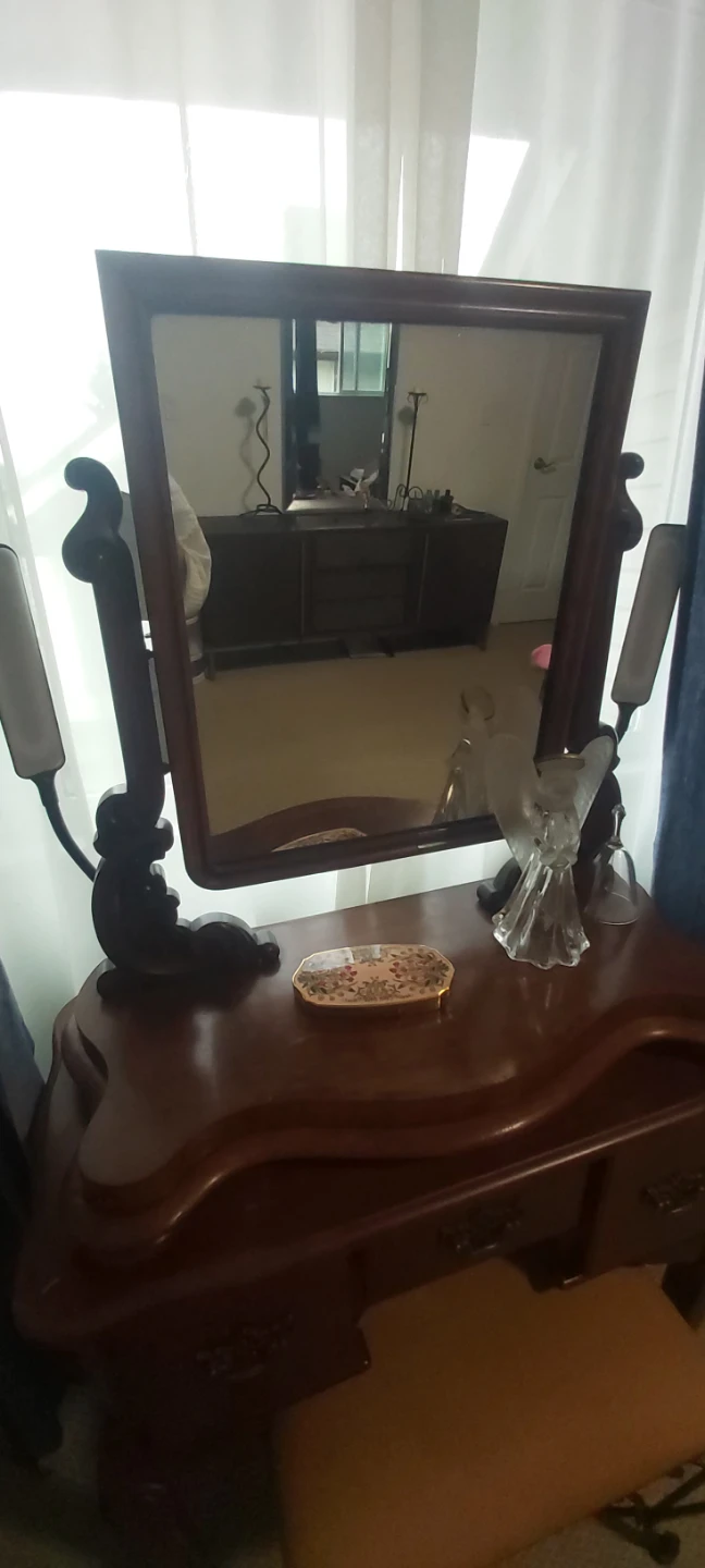 Vintage Vanity Set with Mirror and Stool 🥕 - photo 5