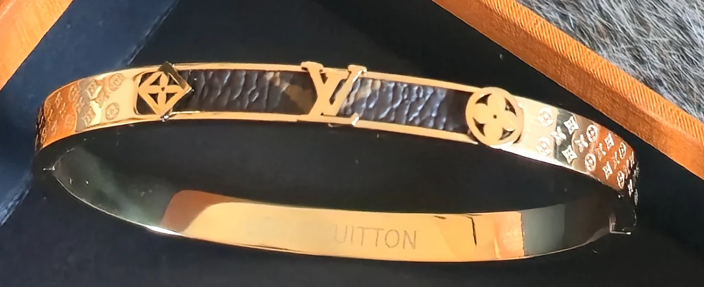 High-End Designer Bangle Bracelet