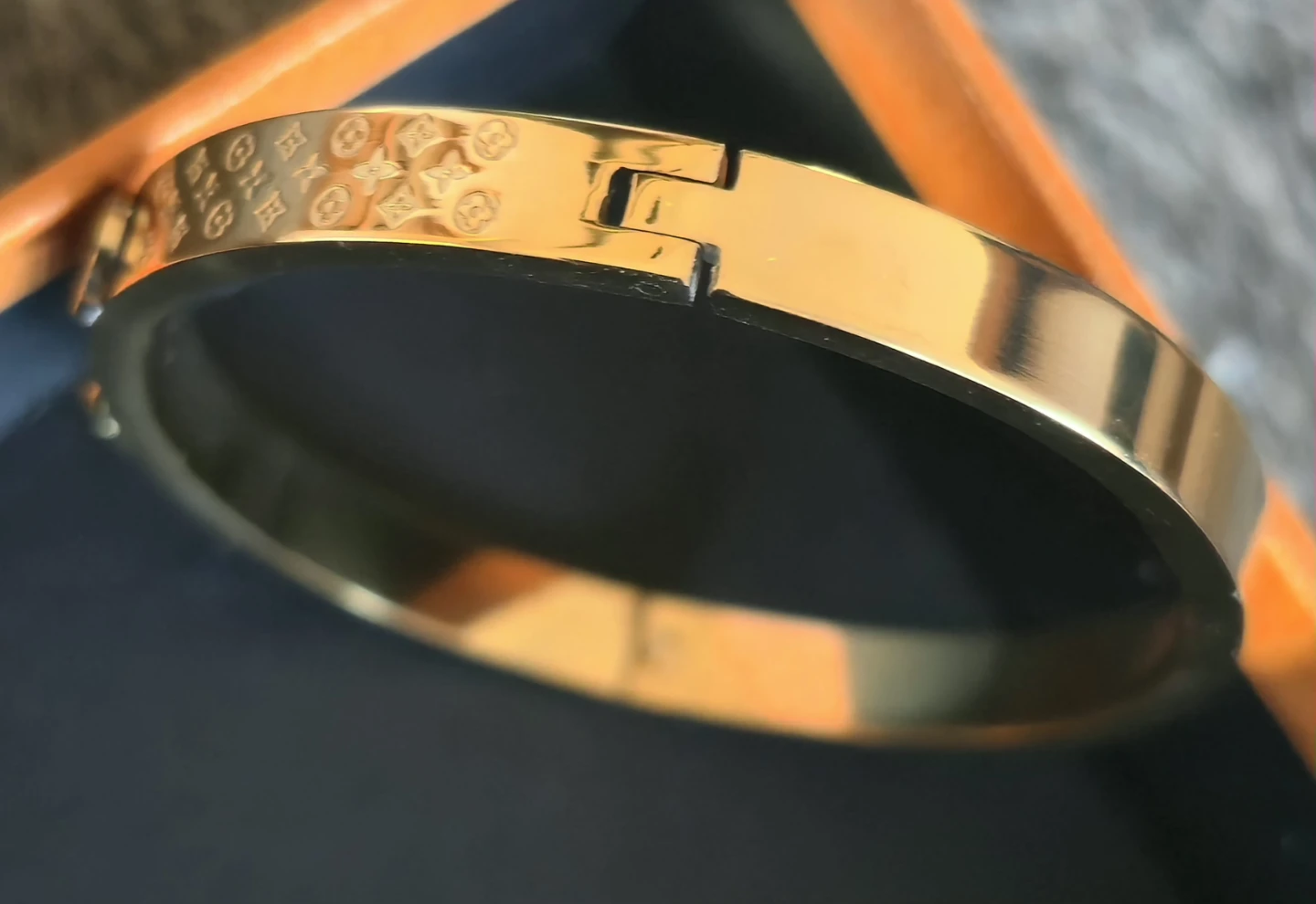 High-End Designer Bangle Bracelet - photo 5