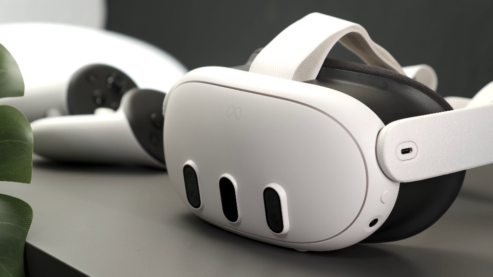 Meta Quest 3 VR Headset with Controllers