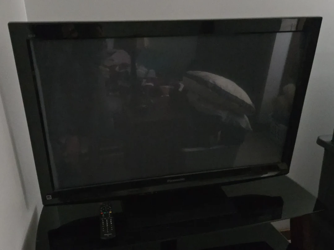 Panasonic VIERA 40-inch HD TV