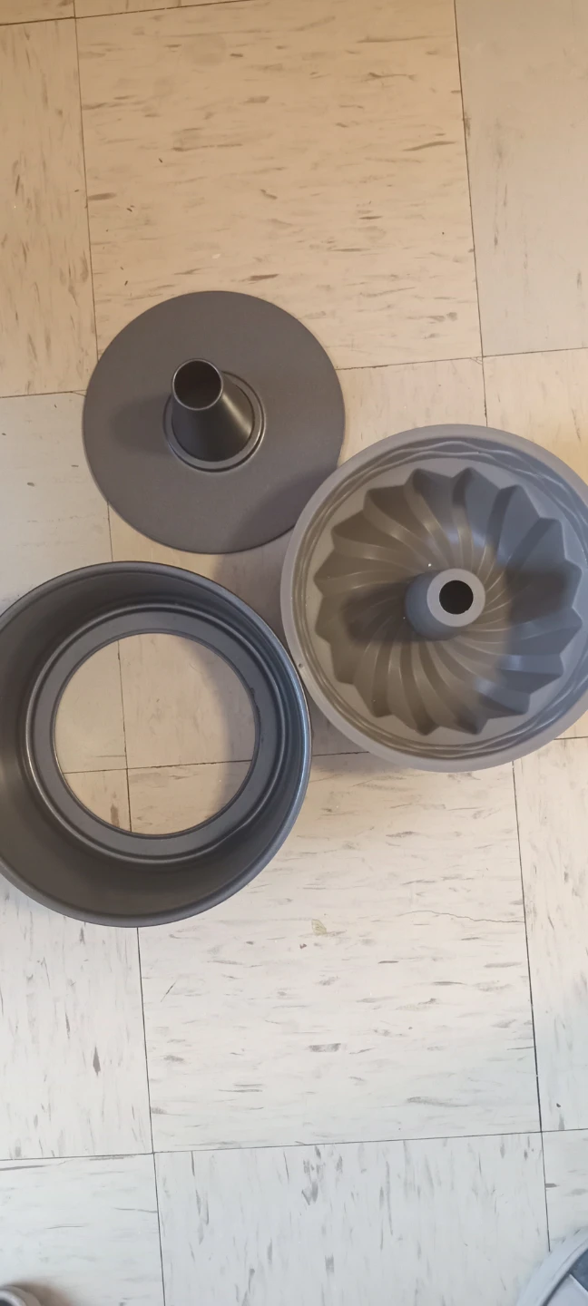 Bundt Cake Pan Set