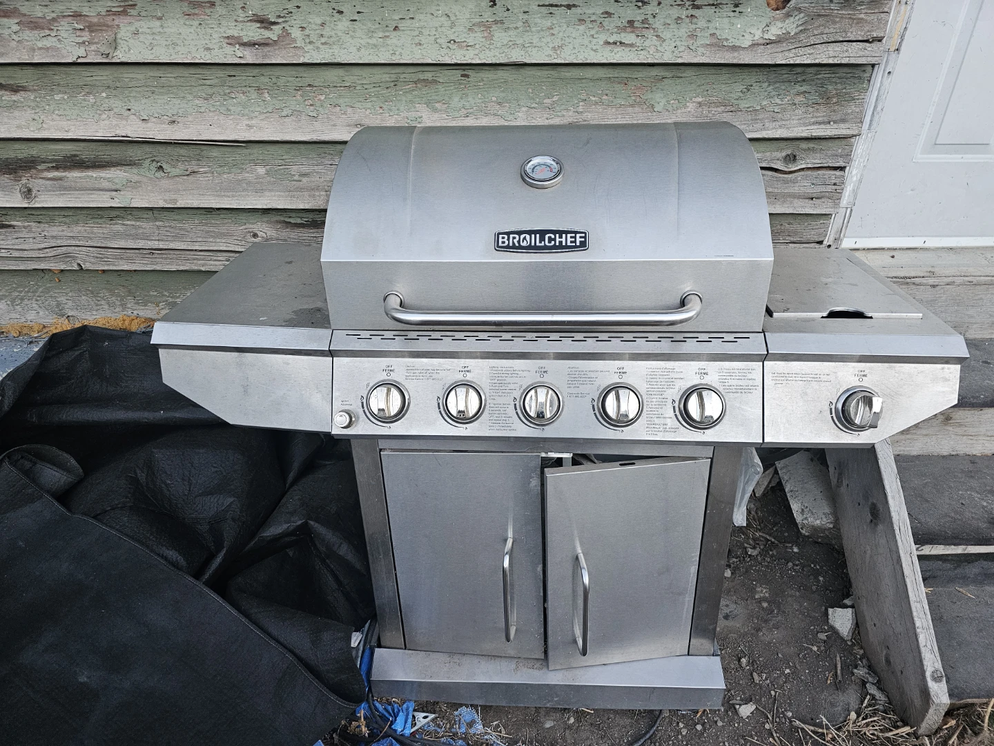 Broil King Propane BBQ Grill with Side Burner