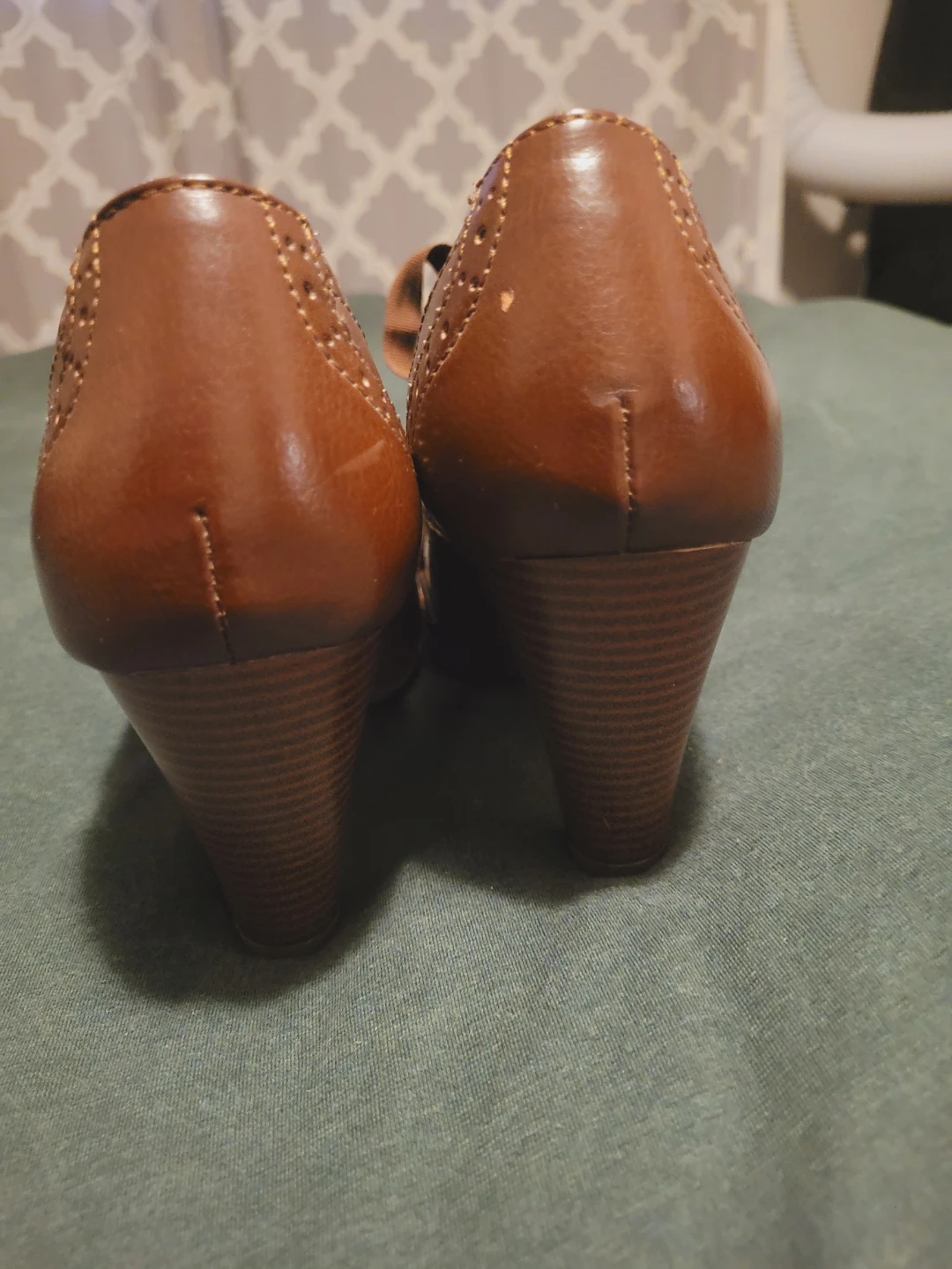 American Eagle Brown Leather Lace-Up Heeled Oxfords Size 10 - photo 2