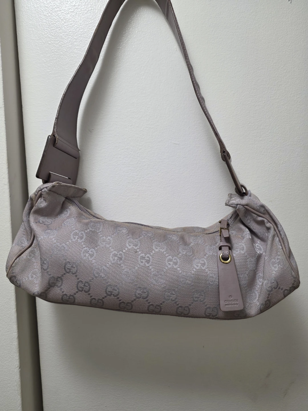 AUTHENTIC  Gucci Monogram Shoulder Bag - Light Pink Canvas
