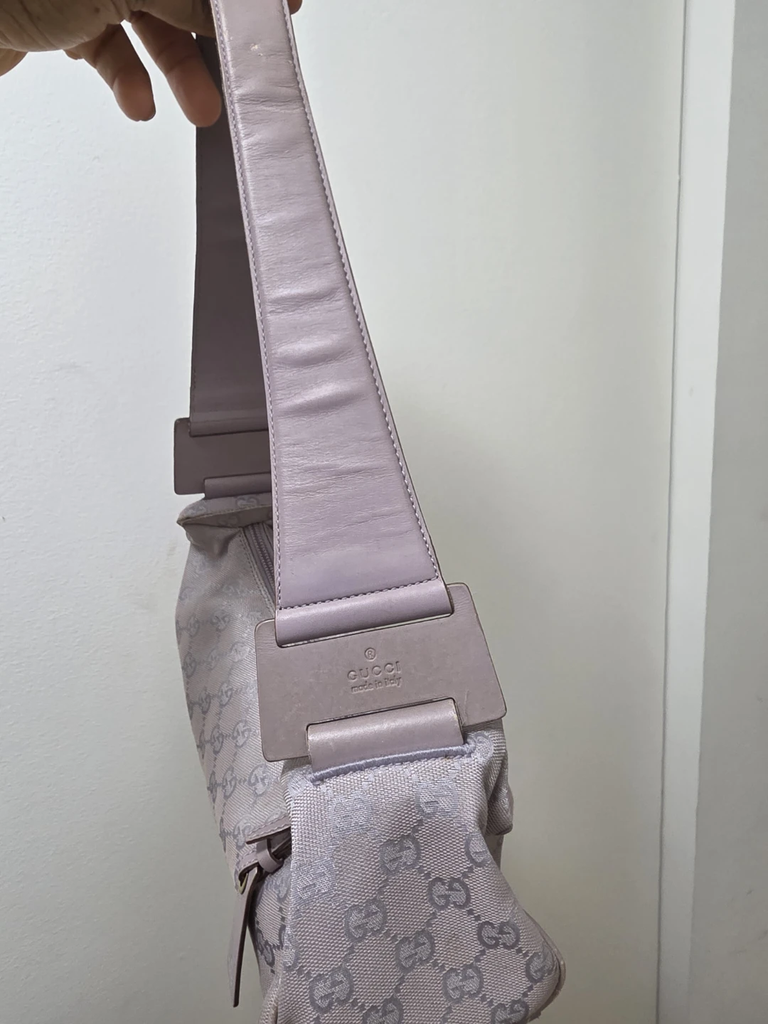 AUTHENTIC  Gucci Monogram Shoulder Bag - Light Pink Canvas - photo 2