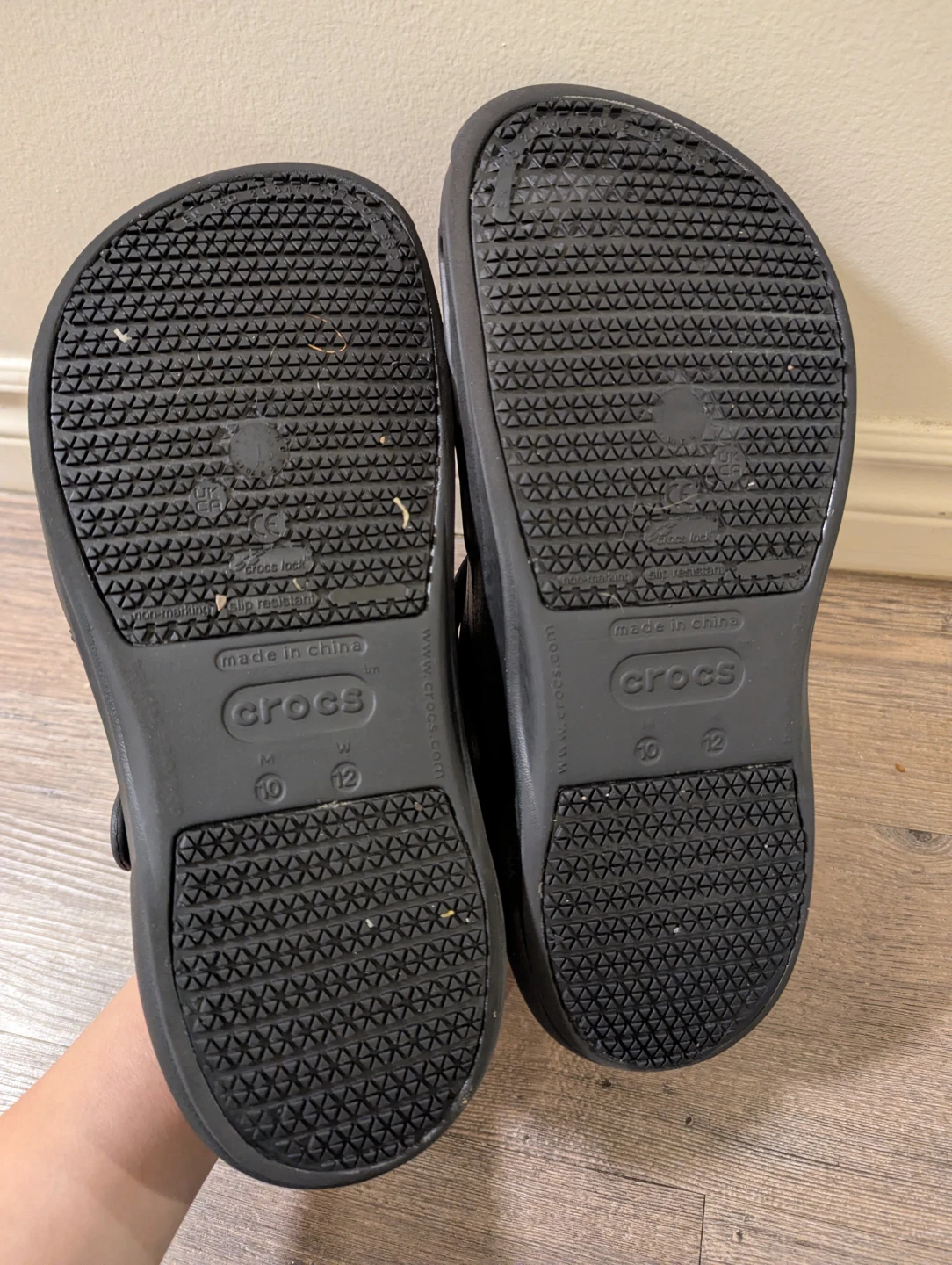 Black Crocs Work Shoes Size 10/12 - photo 3