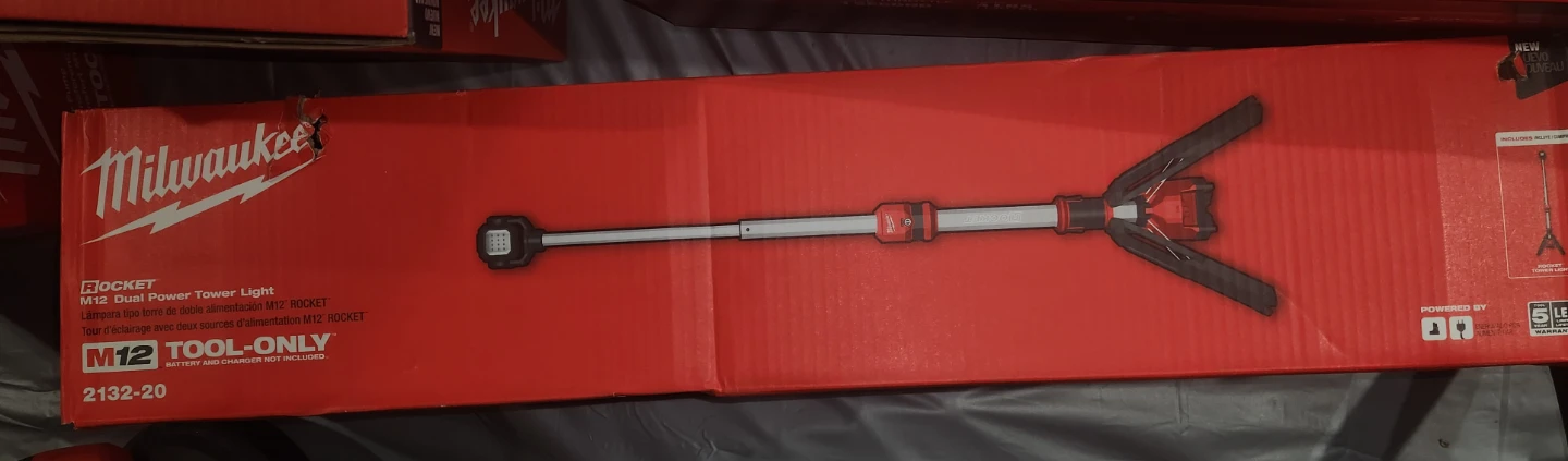 Milwaukee M12 ROCKET Dual Power Tower Light