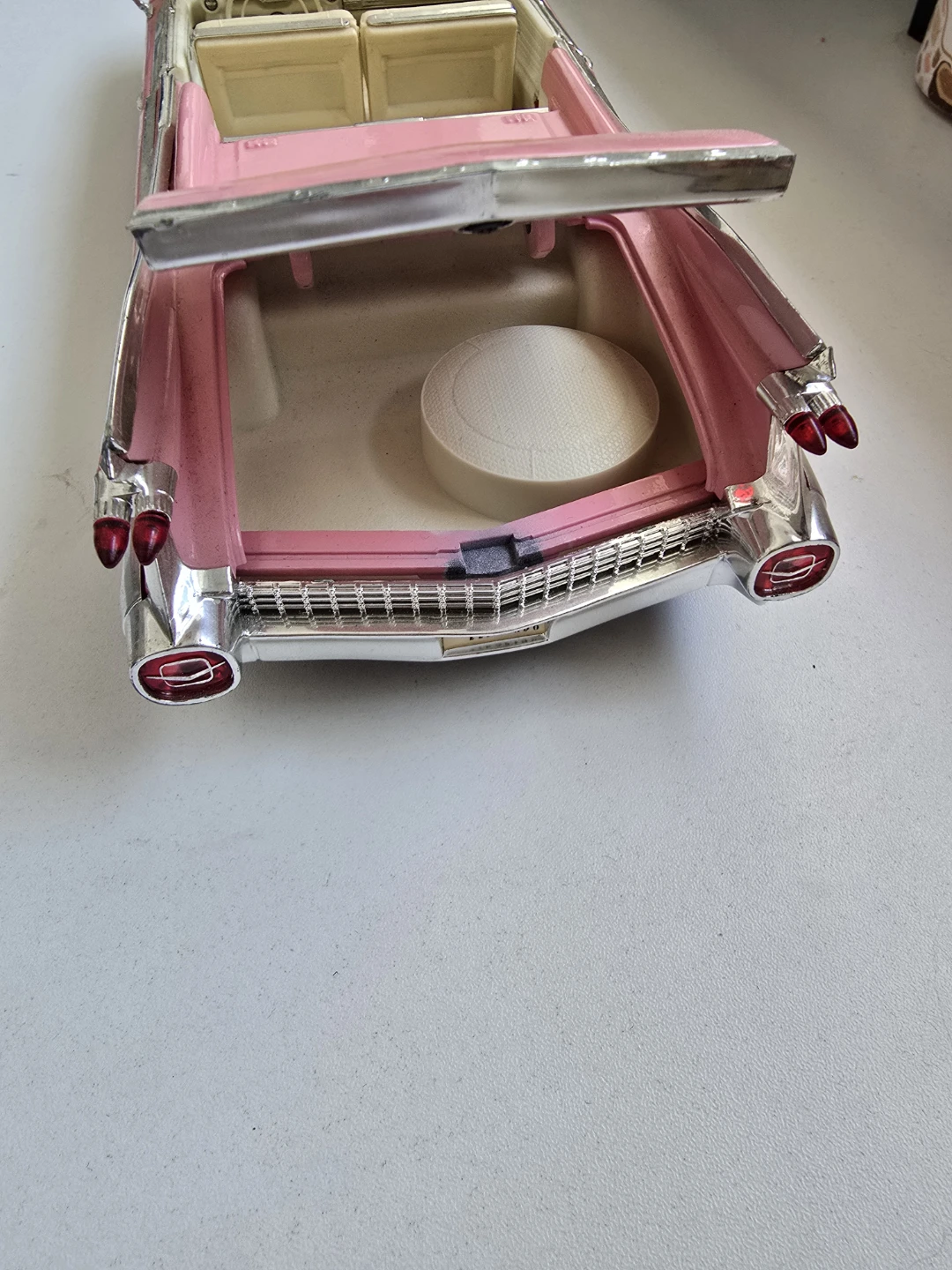 Pink Cadillac Eldorado Convertible Model Car - photo 2