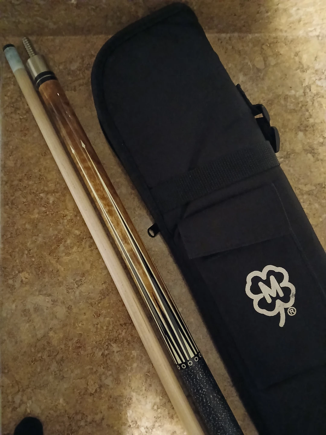 Mc Dermott Billiard Pool Cue Stick with Case
