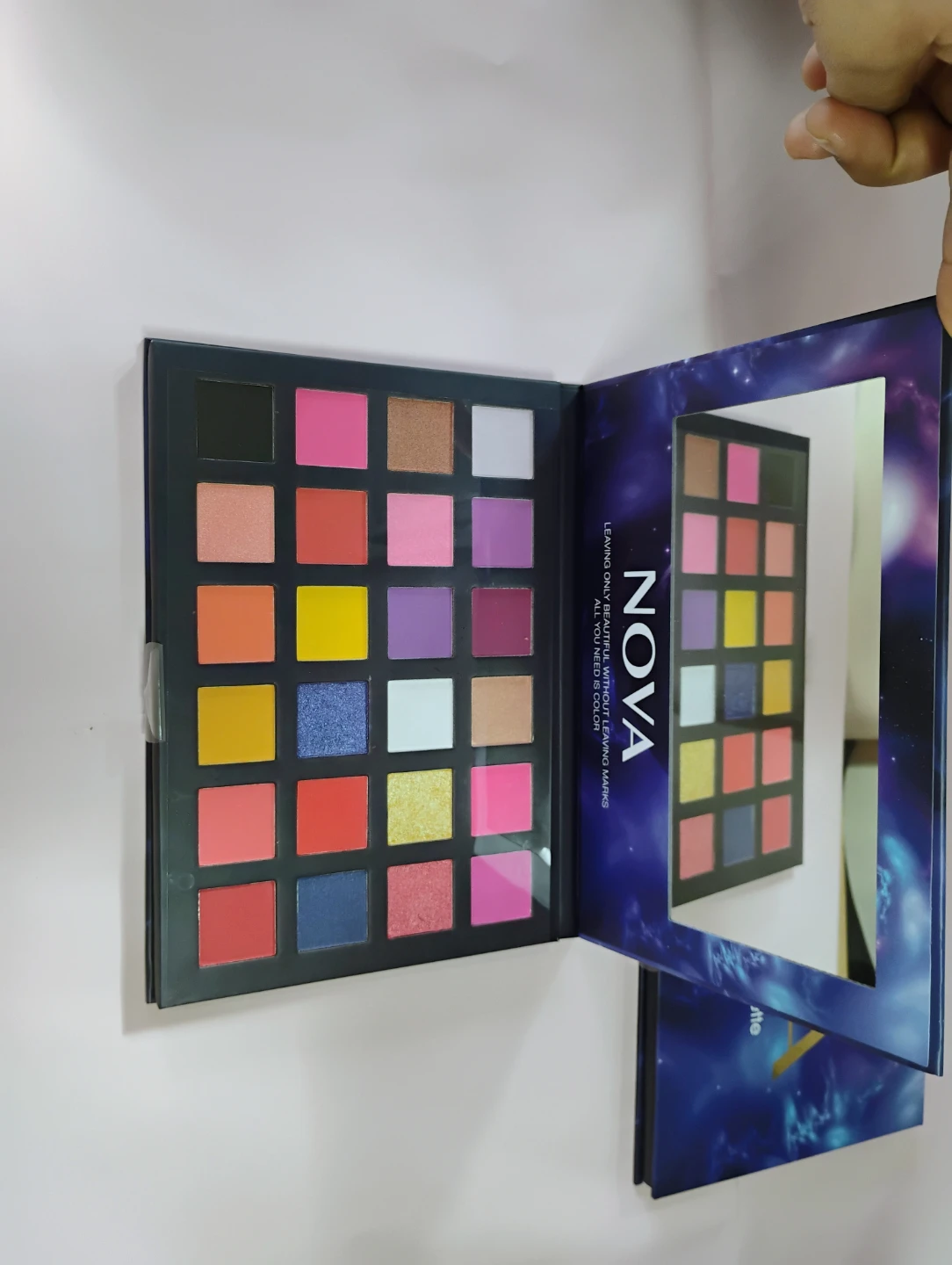 O.K.alan Fairytale Land 30-Color Eyeshadow Palette - photo 4