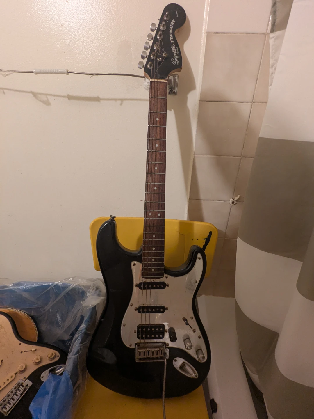 Squier Stratocaster Electric Guitar - photo 2