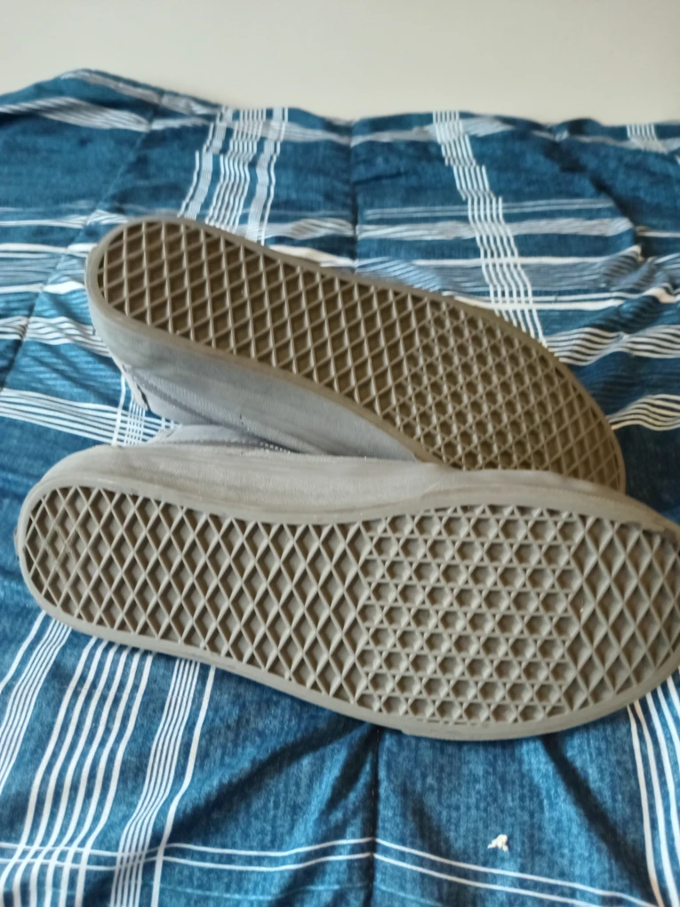 hi top vans size 10.5 - photo 2