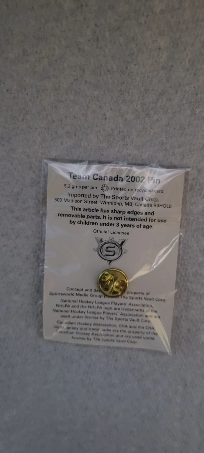Team Canada 2002 Official Pin Collection - Pin #9 - photo 3