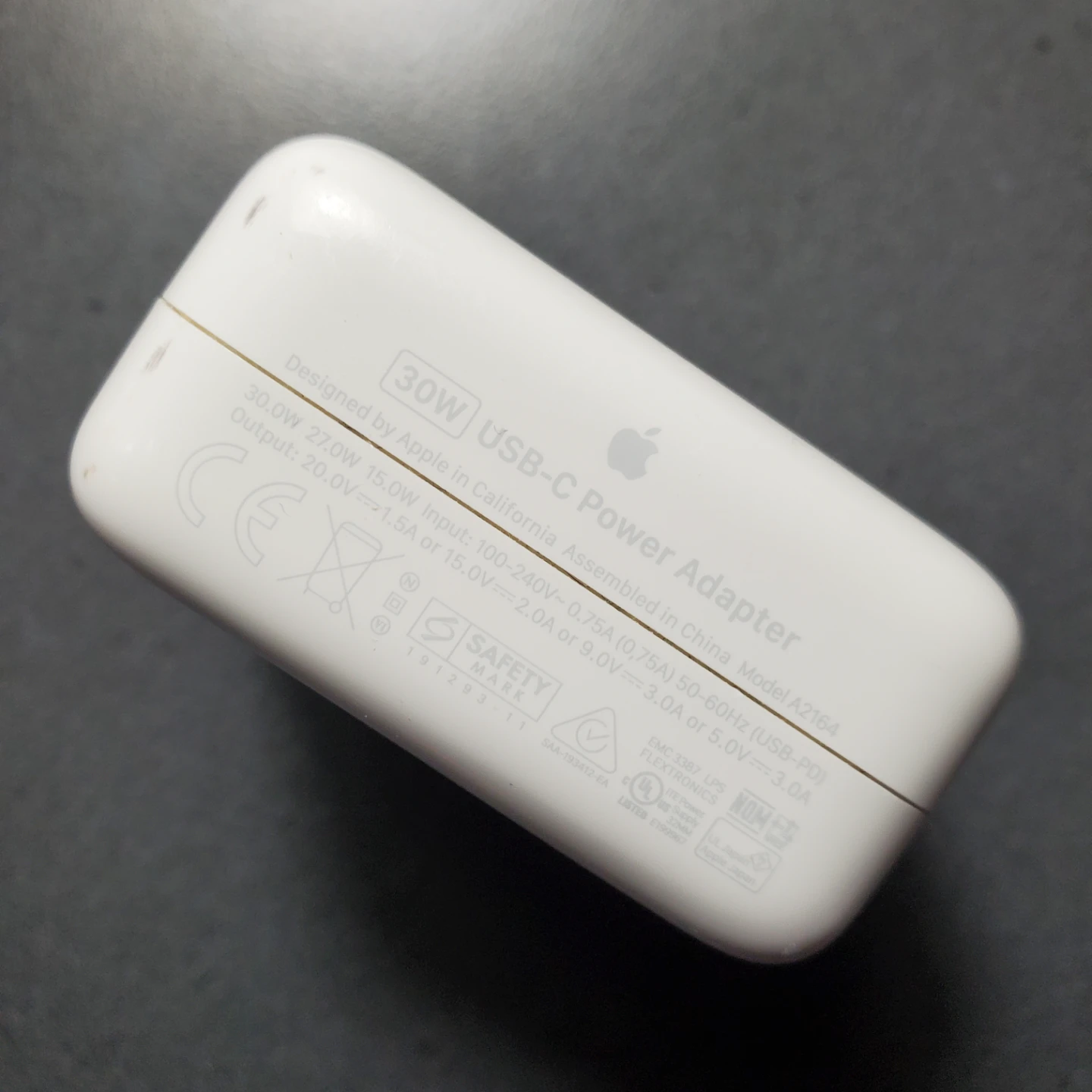 Apple 30W USB-C Power Adapter (fast charge iPhone) - photo 2
