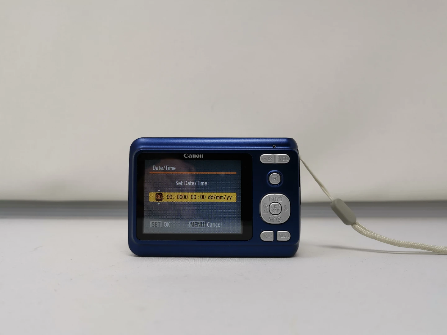Canon PowerShot A480 Compact Digital Camera - photo 2