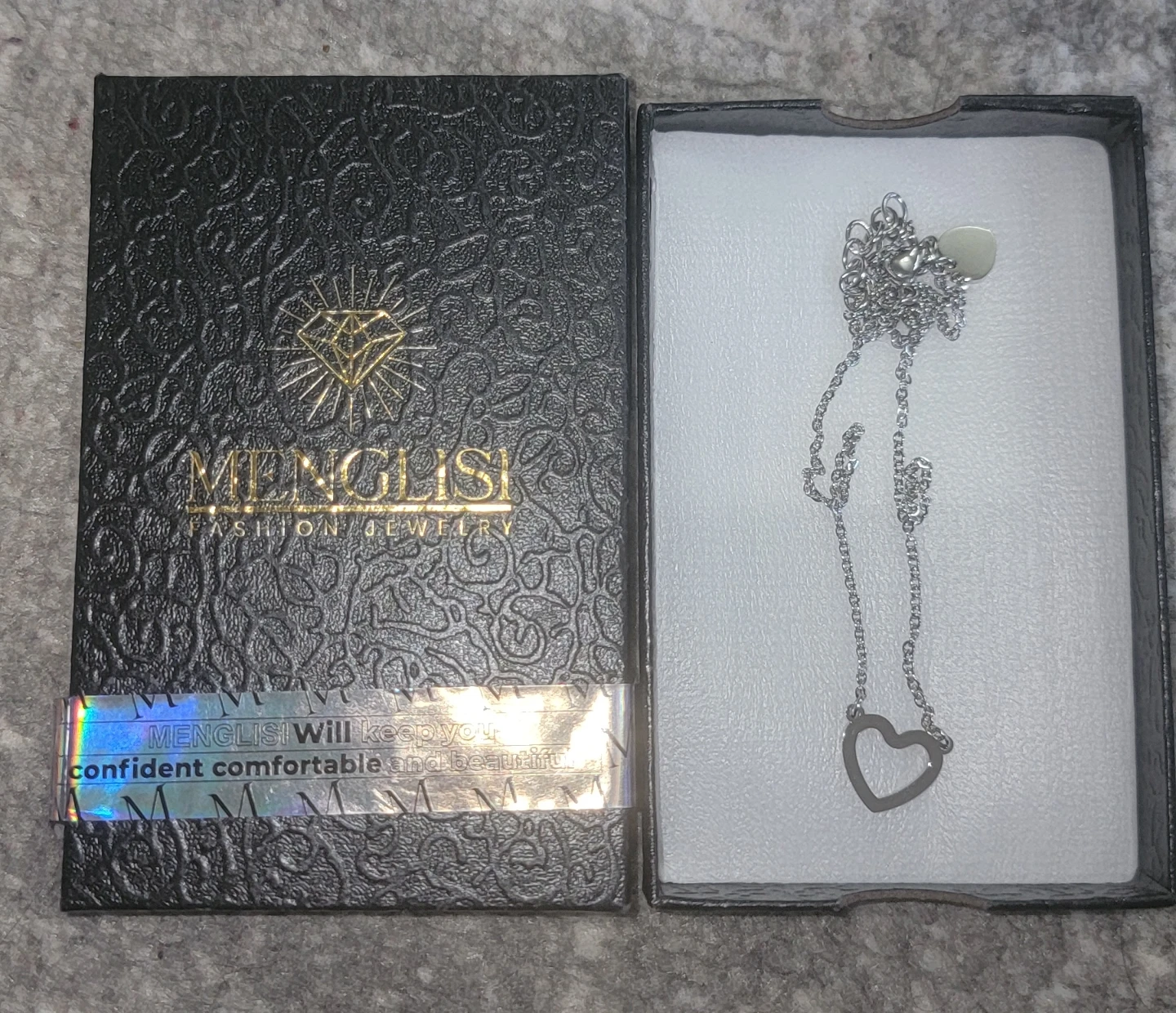 Menglisi Heart Pendant Necklace