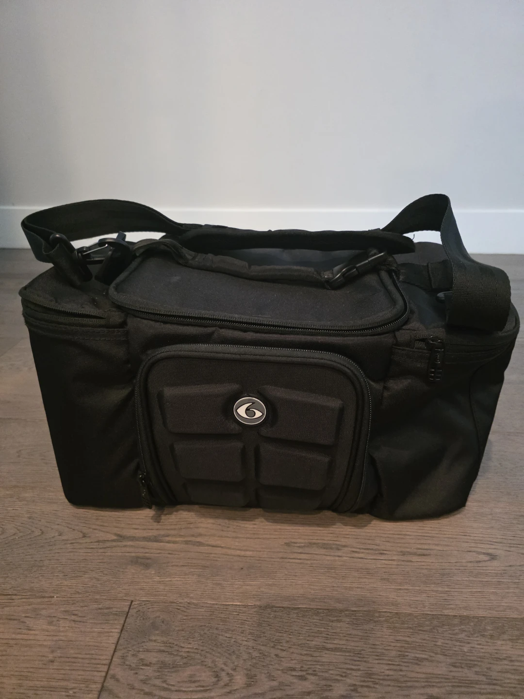 Six Pack Fitness Black Insulated Meal Prep Bag with Containers